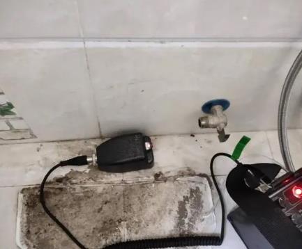 百色屋顶漏水维修公司分享下卫生间漏水的危害及解决方法
